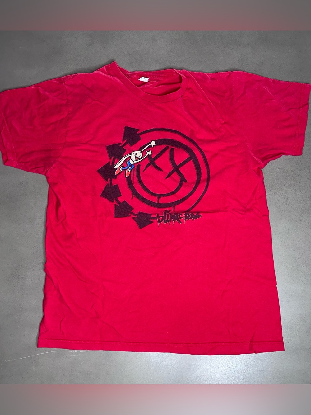 Vintage Blink-182 Smiley Rabbit Hang Red T-Shirt - LRG